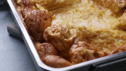 Lusta palacsinta tepsiben