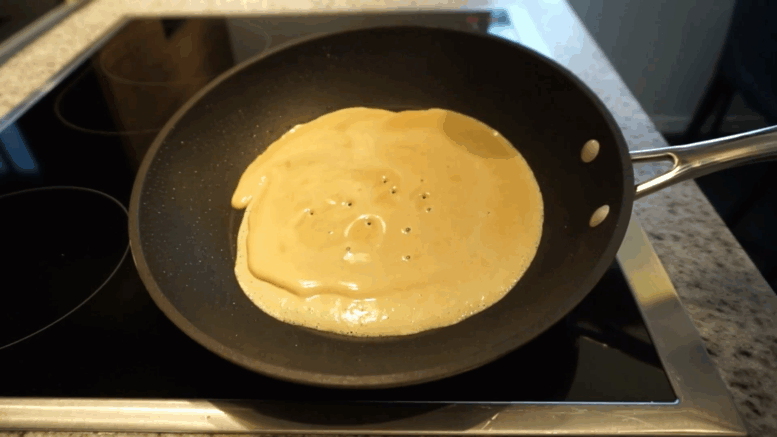 Protein palacsinta elkészítése