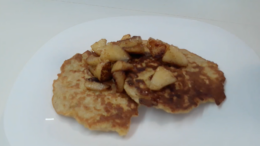 Almás palacsinta diétás